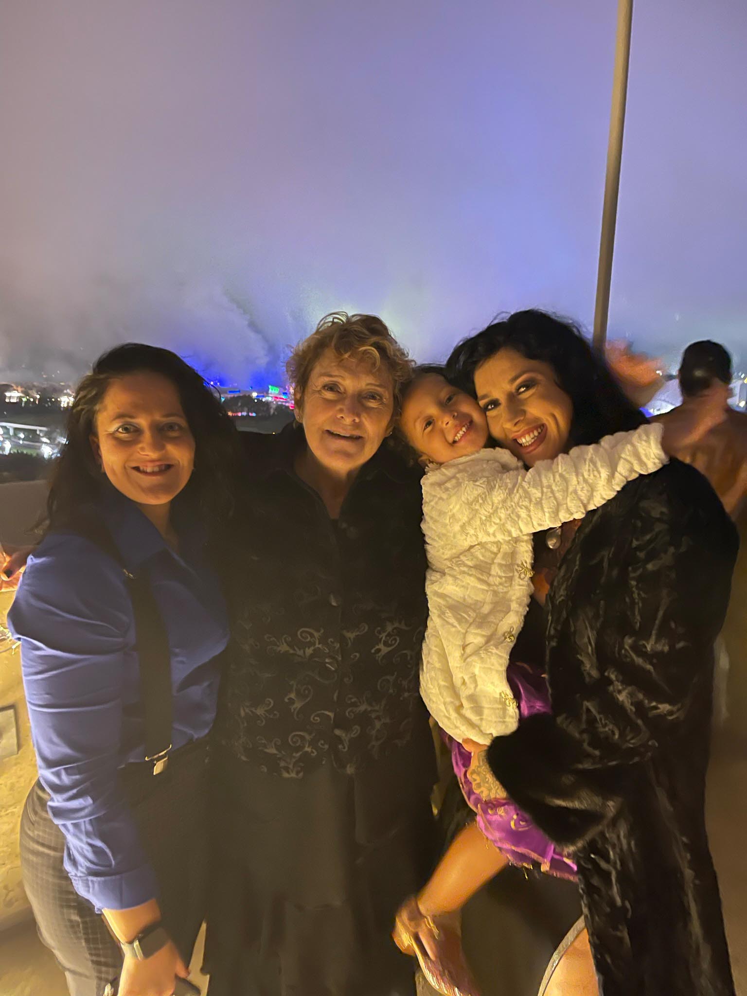 Untitled-1_0032_IMG_5272